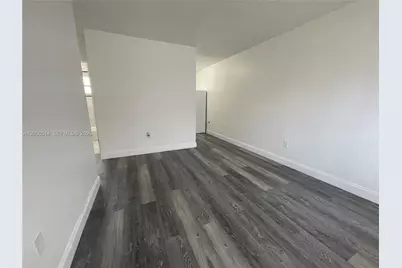 15940 NE 19th Ct #2, North Miami Beach, FL 33162 - Photo 2