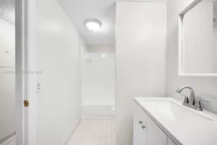 18965 NW 62nd Ave, Hialeah, FL 33015 - Photo 22