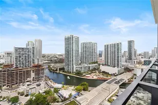 68 SE 6th St, Miami, FL 33131 - Photo 26