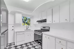 1101 98th St, Bay Harbor Islands, FL 33154 - Photo 20