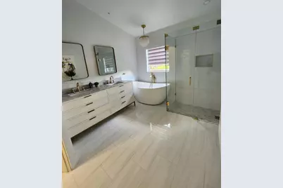 19640 NW 87th Pl #19640, Hialeah, FL 33018 - Photo 16