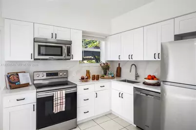 1271 NE 159th St, North Miami Beach, FL 33162 - Photo 1