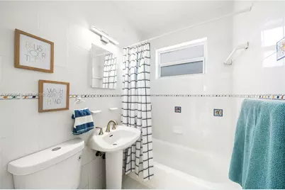 1271 NE 159th St, North Miami Beach, FL 33162 - Photo 10