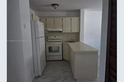 5525 W 24th Way #12, Hialeah, FL 33016 - Photo 8