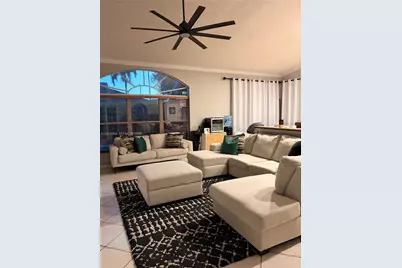 19450 NW 7th St, Pembroke Pines, FL 33029 - Photo 4