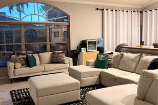 19450 NW 7th St, Pembroke Pines, FL 33029 - Photo 4