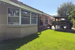 19450 NW 7th St, Pembroke Pines, FL 33029 - Photo 12