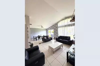 13237 NW 15th Ct, Pembroke Pines, FL 33028 - Photo 2