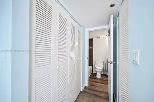 7601 E Treasure Dr, North Bay Village, FL 33141 - Photo 28