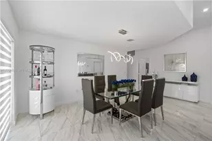 8842 SW 215th Ln, Cutler Bay, FL 33189 - Photo 12