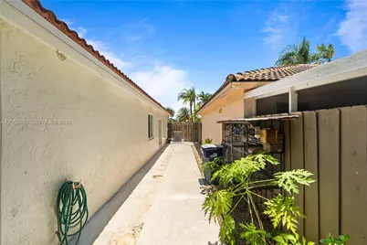 8842 SW 215th Ln #8842, Cutler Bay, FL 33189 - Photo 50