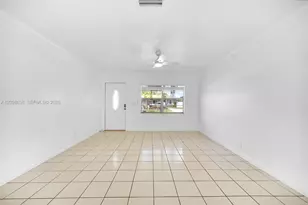 304 SW 77th Ave, North Lauderdale, FL 33068 - Photo 8
