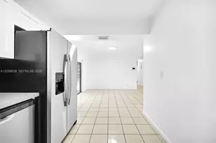 304 SW 77th Ave, North Lauderdale, FL 33068 - Photo 14