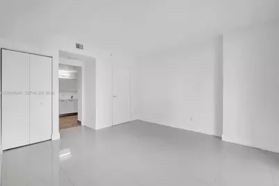 1300 Brickell Bay Dr #2005, Miami, FL 33131 - Photo 20