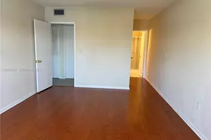 400 Kings Point Dr, Sunny Isles Beach, FL 33160 - Photo 6