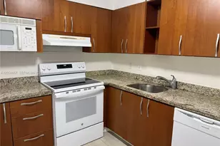 400 Kings Point Dr, Sunny Isles Beach, FL 33160 - Photo 4