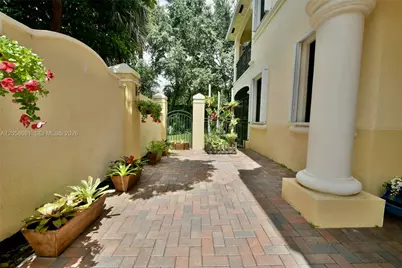 1515 Passion Vine Cir #2-1, Weston, FL 33326 - Photo 2