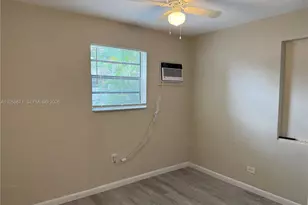 2352 NW 13th Ct, Fort Lauderdale, FL 33311 - Photo 10