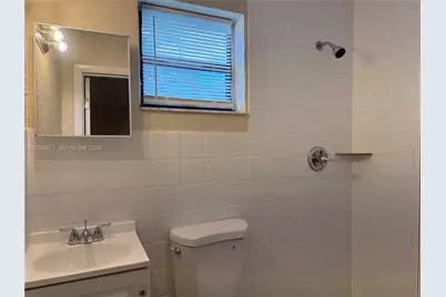2352 NW 13th Ct, Fort Lauderdale, FL 33311 - Photo 18