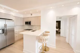 325 S Biscayne Blvd, Miami, FL 33131 - Photo 2