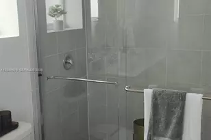 2598 SE 29th St, Homestead, FL 33035 - Photo 6