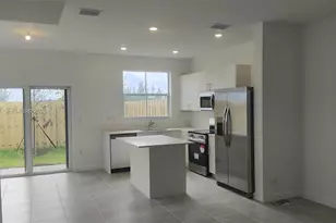 2598 SE 29th St, Homestead, FL 33035 - Photo 2