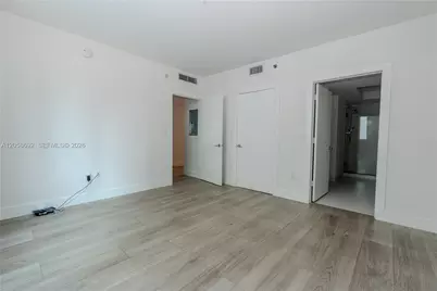 500 Brickell Ave #1407, Miami, FL 33131 - Photo 24