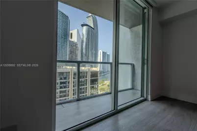 500 Brickell Ave #1407, Miami, FL 33131 - Photo 18