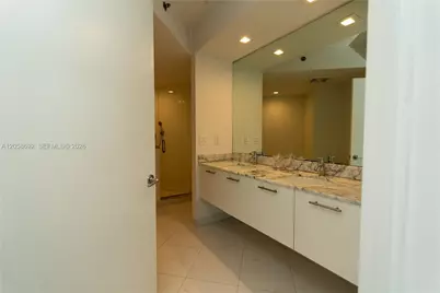 500 Brickell Ave #1407, Miami, FL 33131 - Photo 20