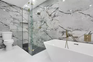 15230 NE 2nd Ave, Miami, FL 33162 - Photo 22
