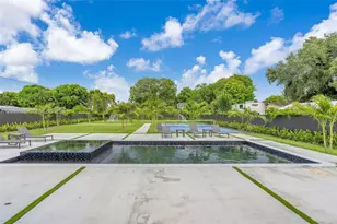 15230 NE 2nd Ave, Miami, FL 33162 - Photo 32