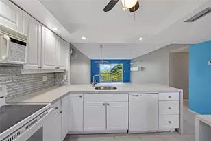 4800 Hillcrest Ln, Hollywood, FL 33021 - Photo 10