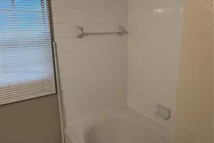 11155 SW 5th Pl, Pembroke Pines, FL 33025 - Photo 22