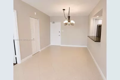 5600 Collins Ave #17U, Miami Beach, FL 33140 - Photo 2