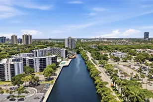 3401 N Country Club Dr, Aventura, FL 33180 - Photo 44