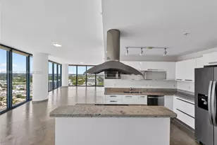 601 NE 36th St, Miami, FL 33137 - Photo 12
