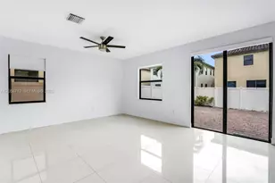 8788 W 35th Ct, Hialeah, FL 33018 - Photo 16