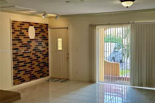 13705 SW 84th St, Miami, FL 33183 - Photo 2