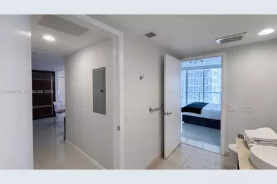 485 Brickell Ave #3401, Miami, FL 33131 - Photo 22
