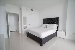 253 NE 2nd St, Miami, FL 33132 - Photo 12