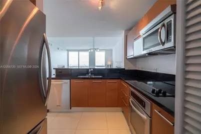 253 NE 2nd St #2107, Miami, FL 33132 - Photo 4