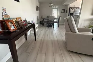 7620 Carlyle Ave, Miami Beach, FL 33141 - Photo 2