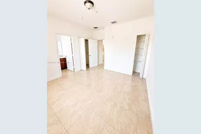 18120 NW 59th Ave #202, Hialeah, FL 33015 - Photo 6