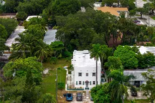 709 SW 4th Ct, Fort Lauderdale, FL 33315 - Photo 2