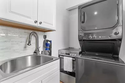 6100 NW 2nd St, Miami, FL 33126 - Photo 24