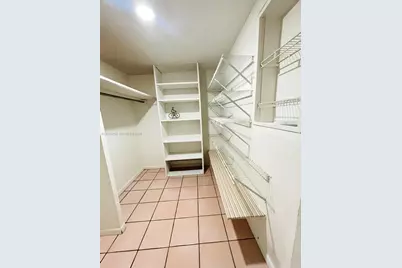 8025 NW 170th St, Hialeah, FL 33015 - Photo 18