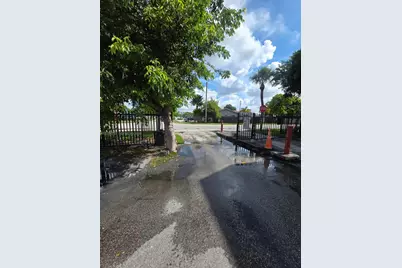 1330 W 54th St #221C, Hialeah, FL 33012 - Photo 34