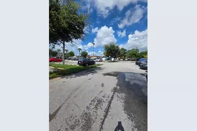 1330 W 54th St #221C, Hialeah, FL 33012 - Photo 32