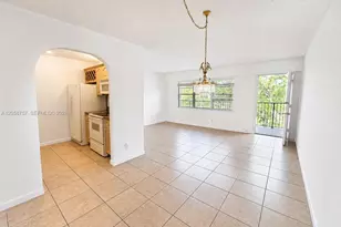 1301 SW 135th Terrace, Pembroke Pines, FL 33027 - Photo 2