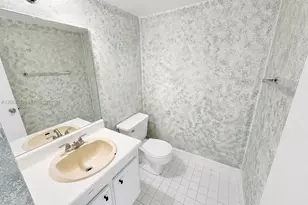 1301 SW 135th Terrace, Pembroke Pines, FL 33027 - Photo 6